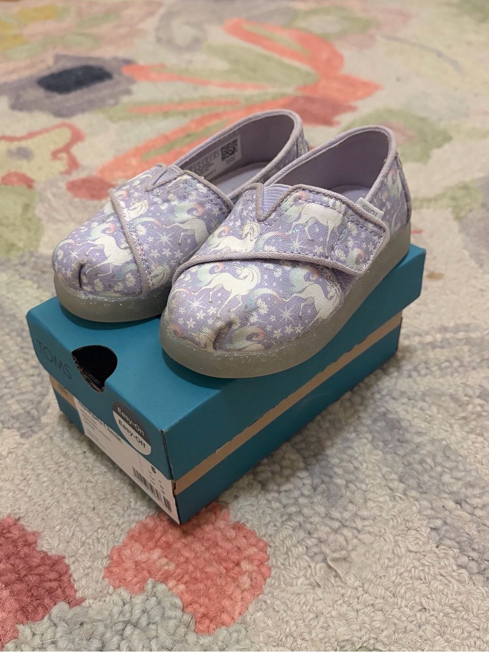 Tom’s infant/toddler alpargata classic size 5
